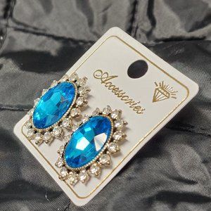 Blue pierced Earing. condition new